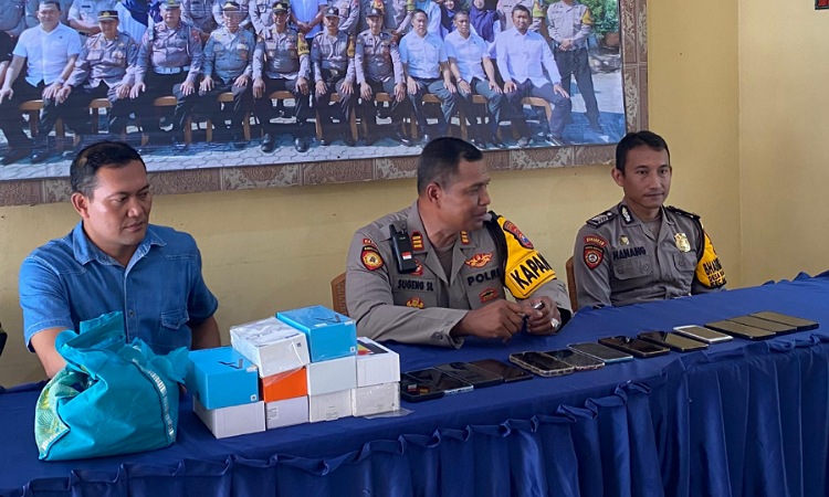 Peringatan Hari Santri di Balongbendo Sidoarjo Tercoreng Insiden Hilangnya 13 Handphone Paskibra