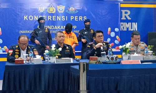 Petugas Bea Cukai Pelabuhan Ferry Internasional Karimun, Gagalkan Penyelundupan Sabu dari Malaysia