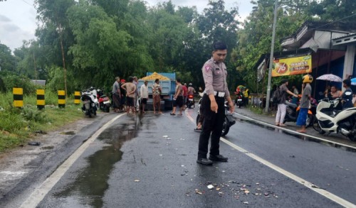 Kondisi Jalan Licin Akibat Hujan, Pelajar di Sampang Meninggal Kecelakaan