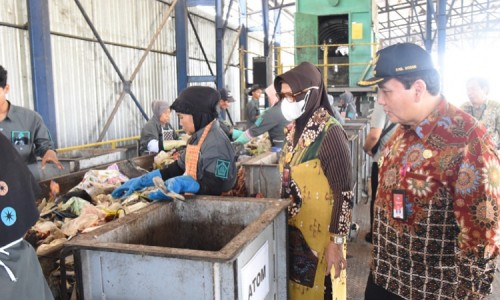 Belajar Pengolahan Sampah, Pemkab Bogor Datang ke Sidoarjo