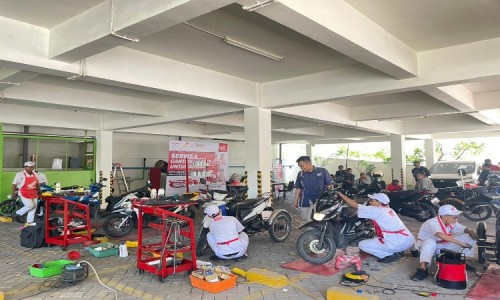 MPM Honda Jatim Salurkan Alat Bengkel dan Beri Servis Gratis bagi Penyandang Disabilitas