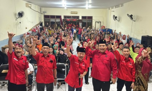 PDIP Sebut Eri-Armuji dan Risma-Gus Hans Mampu Tingkatkan Kualitas Pendidikan