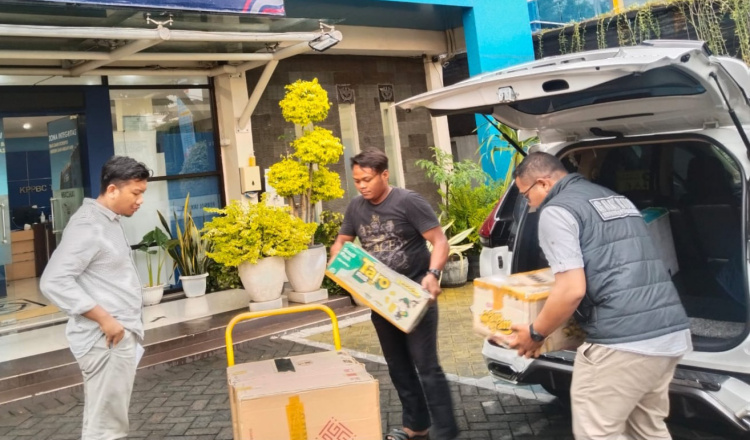 Polres Situbondo Amankan Ratusan Slop Rokok Tanpa Pita Cukai di Pelabuhan Besuki