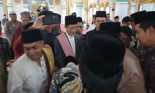 Menteri Agama Jadi Imam di Masjid Besar Rantepao, Masyarakat Muslim Toraja Utara Merasa Bahagia