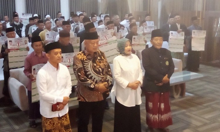 Komunitas Santri Salaf Deklarasi Dukung Sanusi - Lathifah di Pilkada Malang