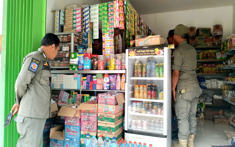 Operasi Gabungan Satpol PP Bondowoso Cegah Peredaran Rokok Ilegal, juga Sisir ke Toko-Toko di Pelosok Desa