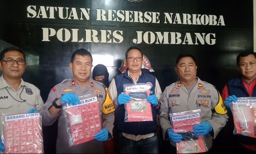 Satresnarkoba Polres Jombang Bekuk Dua Pengedar Sabu