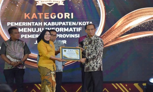 Pemkab Tuban Raih Penghargaan Badan Publik Menuju Informatif di Ajang KI Award 2024   