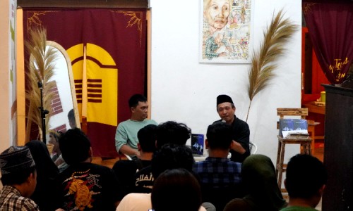 Sualoka Hub: Hidupkan Literasi di Kampung Kemasan Gresik