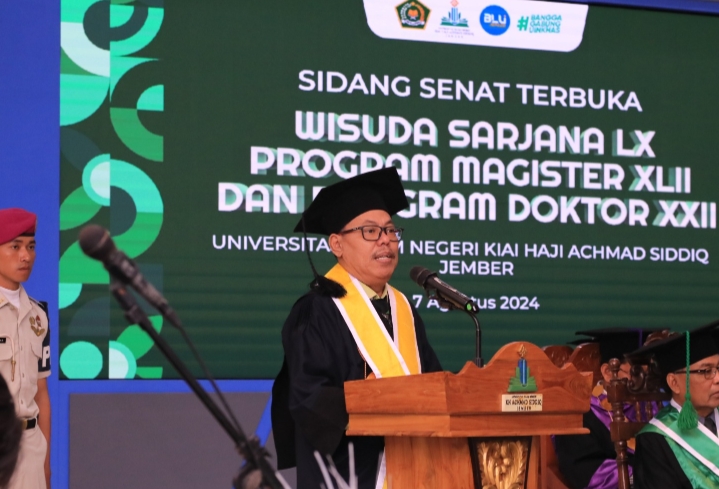 Rektor UIN KHAS Jember Berikan Tiga Pesan Penting kepada Ratusan Wisudawan dalam Upacara Wisuda 2024