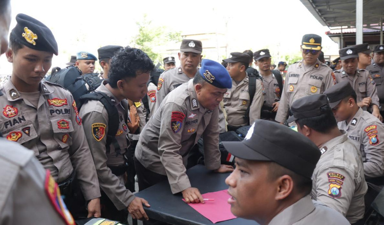 Ratusan Personel Polres Sampang Jalani Tes Kesehatan, Bakal Diterjunkan Jaga TPS