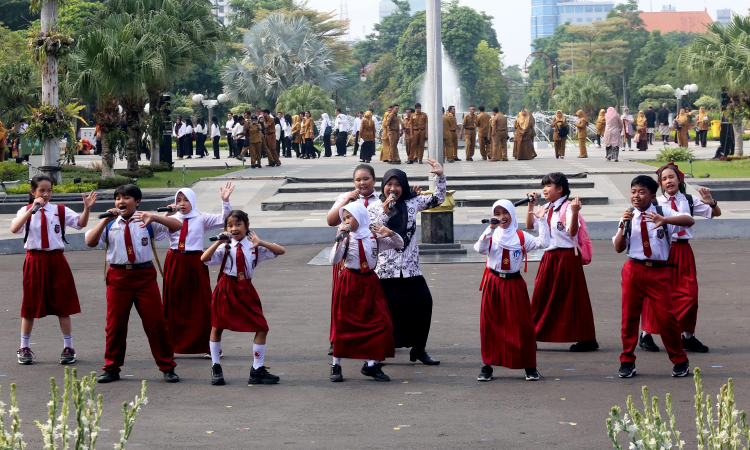 Fenomena Ketakutan Guru, Surabaya Akan Terbitkan Perwali untuk Amankan Pendidik