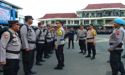 587 Polisi Amankan Pilkada di Cilacap, Kapolresta Minta Tanggung Jawab Penuh dalam Bertugas