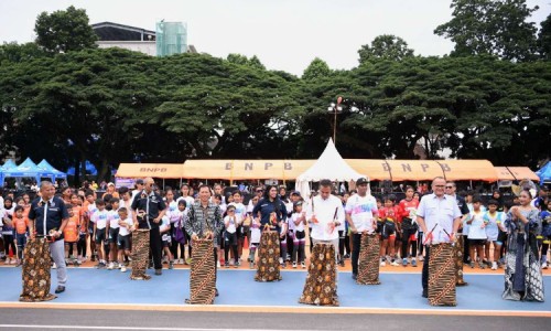 Pj Gubernur Jabar Buka Kejuaraan Sepatu Roda dan Skateboard Nasional Piala Ibu Negara