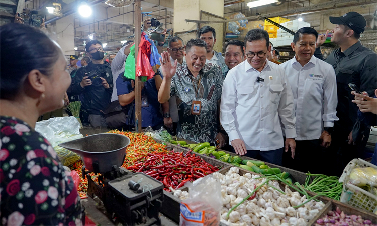 Pantau Pasar Tambahrejo Surabaya, Mendag Tegaskan Sinergi Jaga Stabilitas Harga