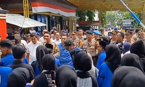 Ratusan Mahasiswa Turun Jalan, Desak Pembunuh Mahasiswi UTM Dihukum Mati