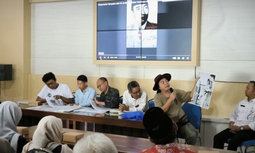 Kompas Gelar Diskusi dan Bedah Buku 