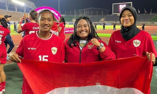 Piala AFF Wanita 2024: Mahasiswi Unesa Warnai Kemenangan Timnas Putri