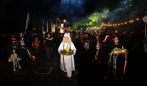 Melihat Pelangi Tradisi dan Budaya Banyuwangi dalam Festival Kuwung