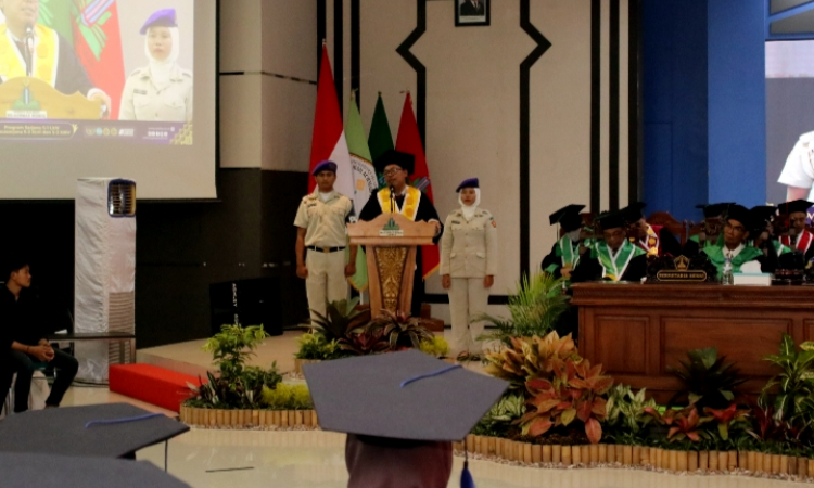 Rektor UIN KHAS Jember Sampaikan Pesan Wisuda Penuh Inspirasi untuk Masa Depan Alumni