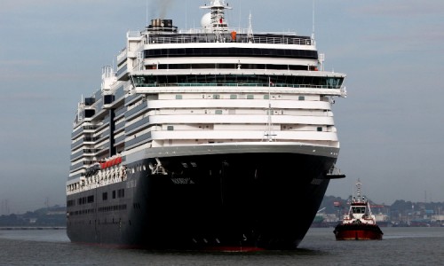 Surabaya Kembali Bersolek, MS Noordam Bersandar di Tanjung Perak