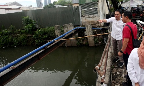 Eri Cahyadi Sentil DLH: Bozem Jadi TPS Liar, Surabaya Kebanjiran