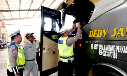 Jemput Bola, Polres dan Dishub Kabupaten Tegal Cek Kelayakan Angkutan Umum Libur Nataru 2025