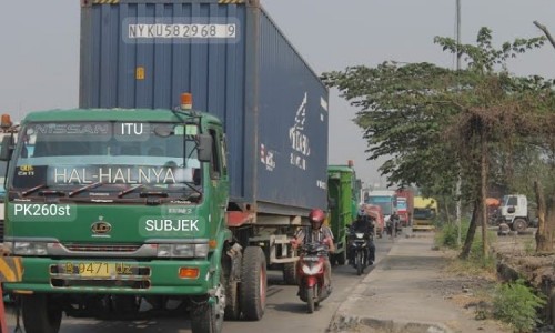 Timbulkan Kemacetan, Truk Besar Diminta Jangan Lewat Dalam Kota Pekalongan