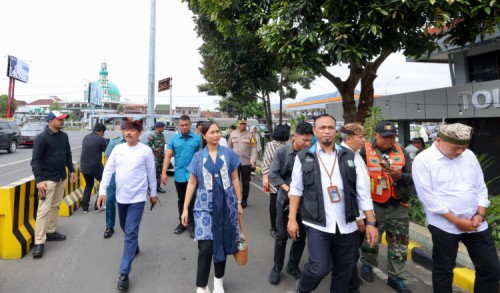 Wamenpar Ni Luh Puspa Tinjau Kesiapan Nataru di Pelabuhan Ketapang Banyuwangi