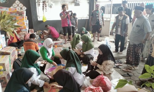 Ketua PCNU Jombang Sambangi Korban Banjir di Posko Tanggap Bencana