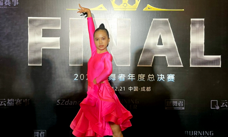 Jiejie Bintang Muda Dance Sport asal Jember, Harumkan Indonesia di Kancah Internasional