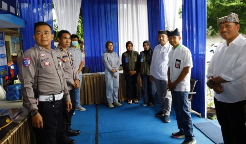 Pj Sekda Banyuwangi Tinjau Kesiapsiagaan Pos Kesehatan dan Pos Pengamanan Nataru