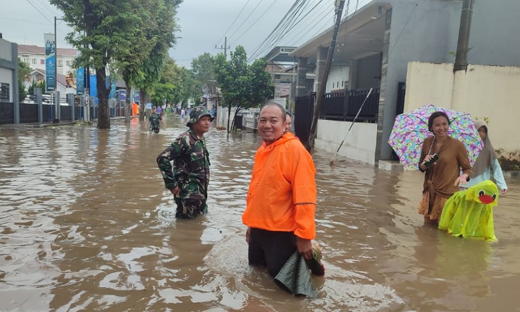 Hujan Deras Sebabkan Banjir di Jember, Ratusan Rumah Terendam