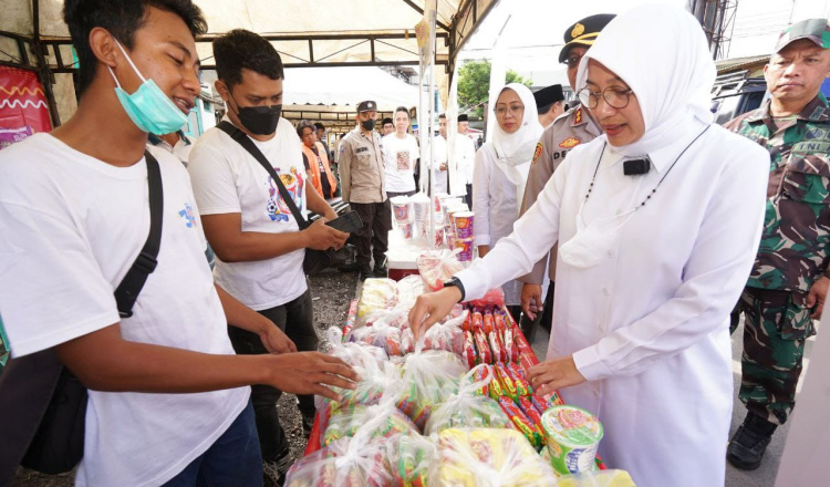 Jaga Harga Stabil di Bulan Ramadan, Banyuwangi Gelar Operasi Pasar Murah di Puluhan Titik