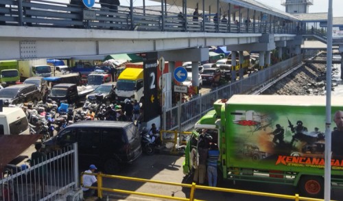 Diblokir Sopir Logistik, Ratusan Kendaraan Sempat Tertahan di Pelabuhan Ketapang Banyuwangi