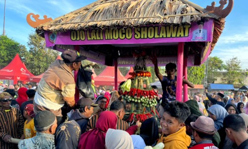 Dibuka Bupati Jember, Ribuan Warga Padati Festival Kaki Gunung Watu Pecah di Ambulu