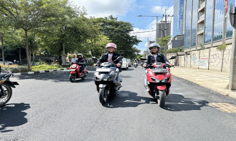 Jaga Jarak, Jangan Ngebut! Ini Tips Berkendara Cari Aman