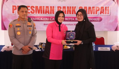 DLH Banyuwangi Apresiasi Inisiatif Bhayangkari: Kolaborasi Lingkungan Lewat Bank Sampah