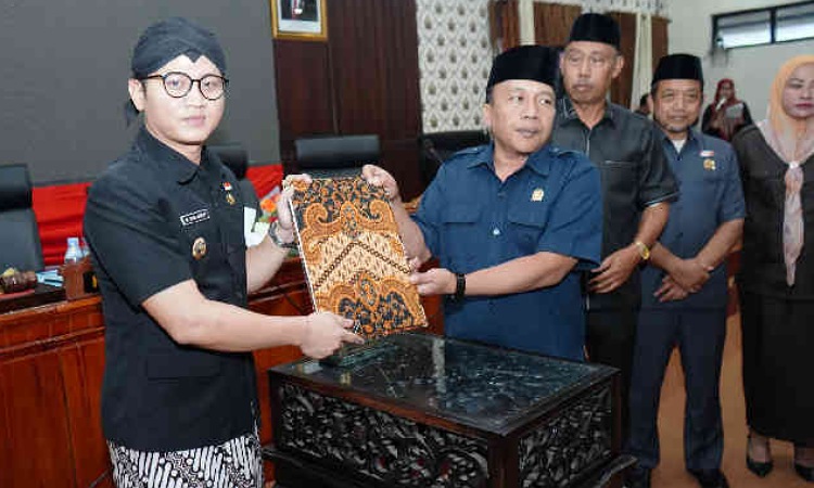 DPRD dan Pemkab Trenggalek Sepakati KUA-PPAS 2026