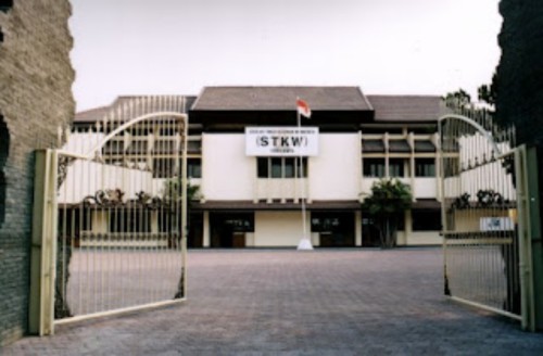1695b858eef9.jpg
