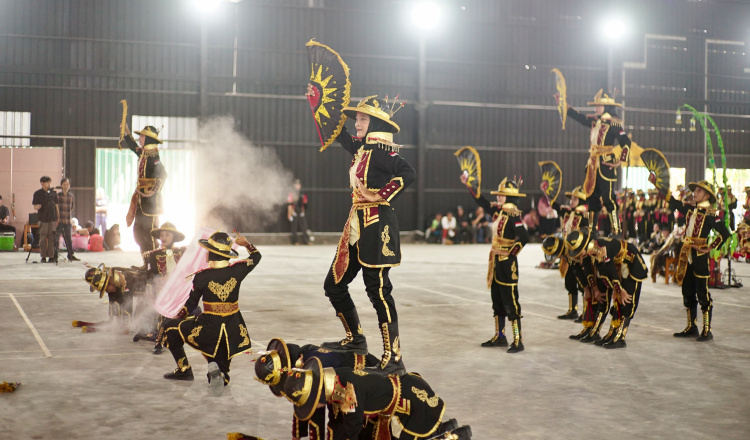 Serunya Pelajar Banyuwangi saat Lomba Kreasi Baris Berbaris 