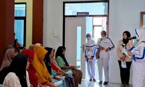 Edukasi Fraktur di RSD Balung, Keluarga Pasien Diajari Teknik Pertolongan Pertama Patah Tulang