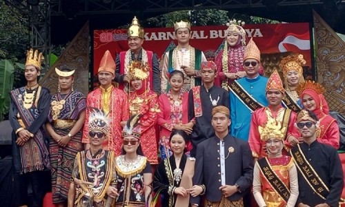 5d3431d43c53.jpg