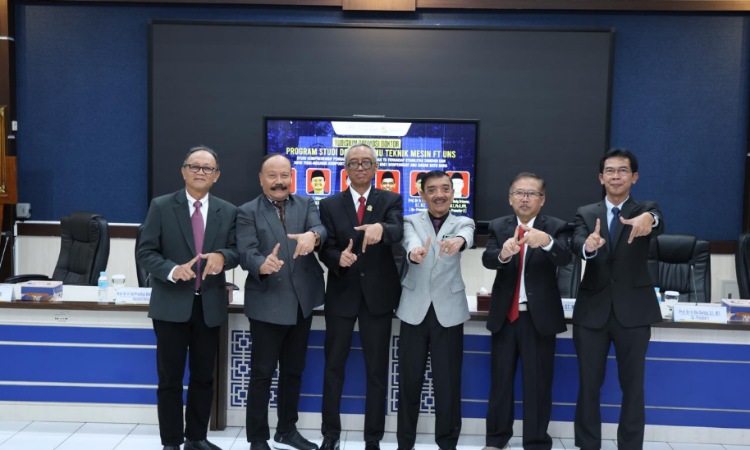 Doktor UNS, Rektor Untag Surabaya Dorong Riset Material Ramah Lingkungan