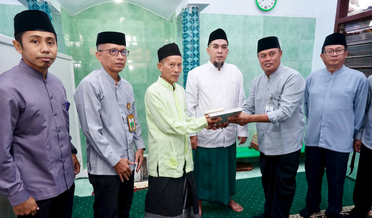 Peringati Nuzulul Quran, ASN Banyuwangi Khataman Al-Qur’an dan Wakafkan Ribuan Mushaf