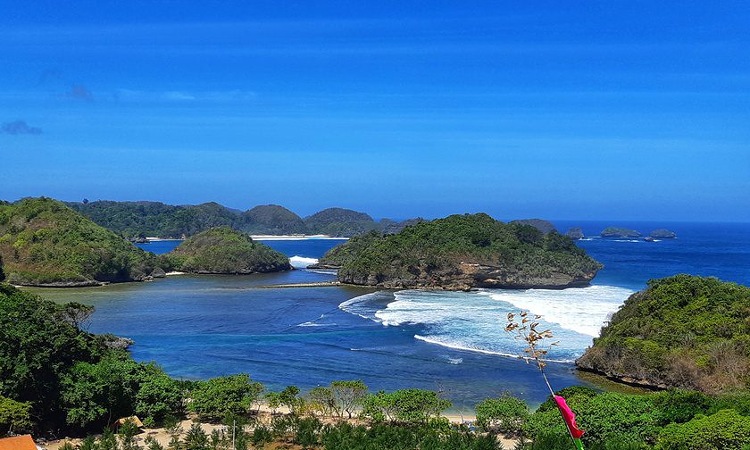 Pantai Selatan Masih Jadi Primadona, Raup 55 Persen Kunjungan Wisata di Kabupaten Malang