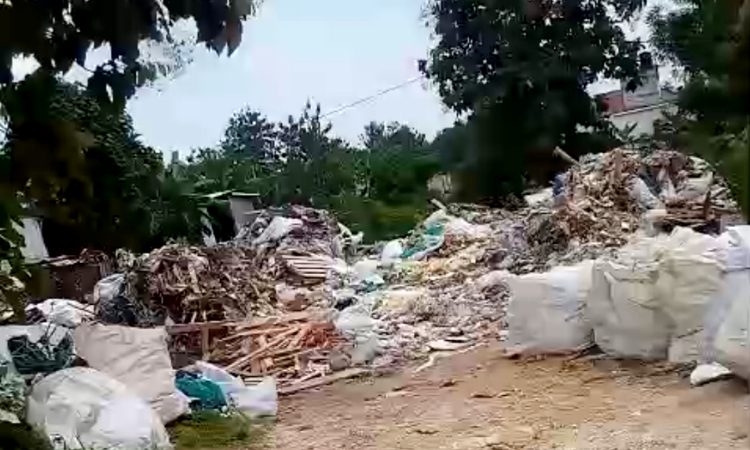 DLH Segera Sanksi Pembuang Limbah Industri di Petiyin Wadeng Gresik
