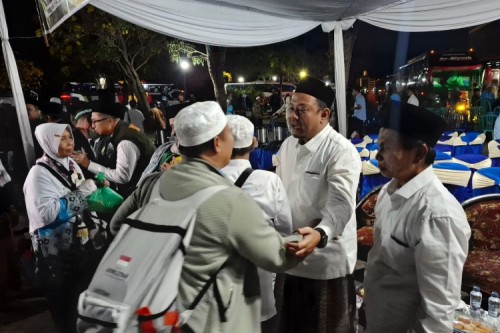Jamaah Haji Probolinggo Tiba, Satu Masih Dirawat di Arab Saudi