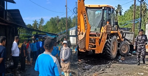 Ciptakan Lingkungan Nyaman, Lapak Pedagang Ikan di Natal Ditertibkan