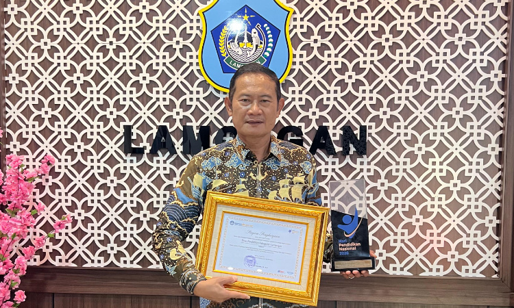 Kabupaten Lamongan Raih Penghargaan Terbaik 3 Nasional dari Kemendikdasmen